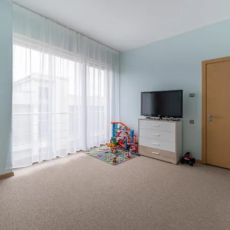 Modern Family Duplex Artilerijas With Free Underground Parking
